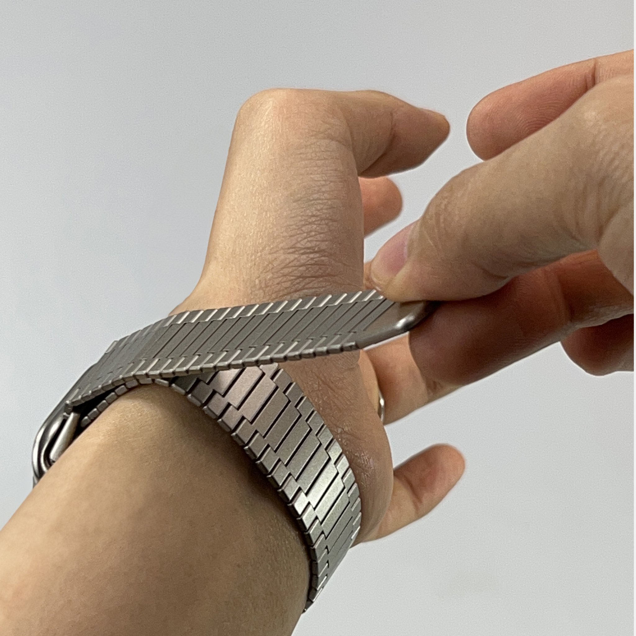 웨어플래닛 애플워치 마그넷 클래식 링크 루프 메탈 티타늄 밴드 스트랩 울트라 10 호환 시계 줄 상세 이미지 1