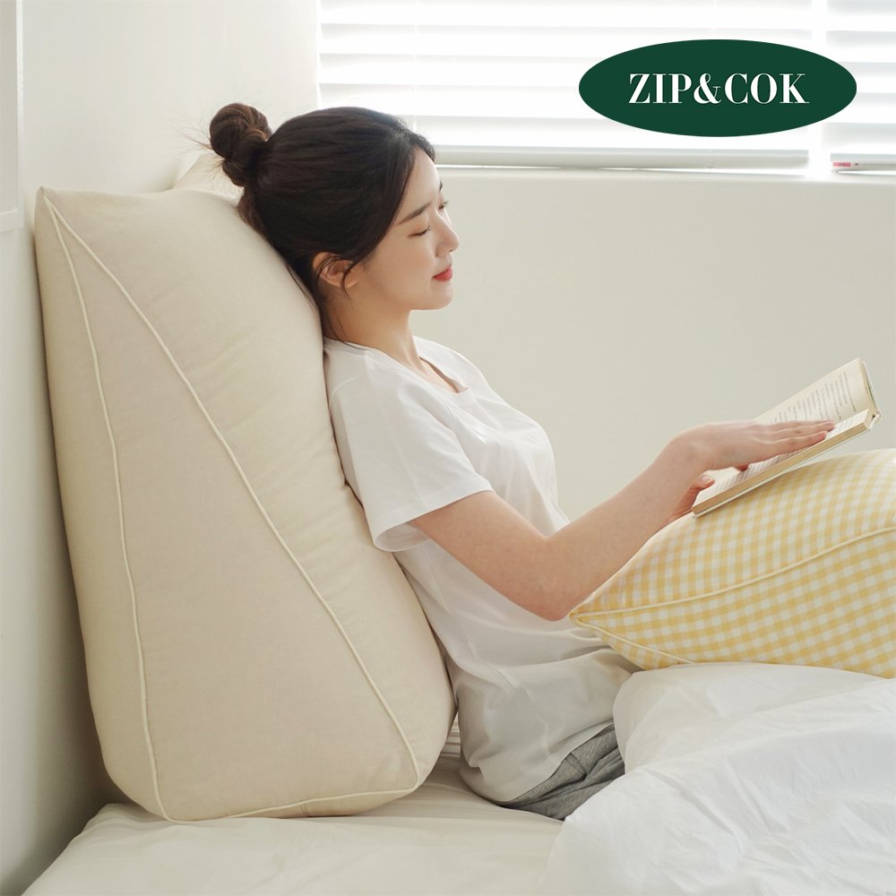 집앤콕 삼각 등받이쿠션 침대 쇼파 허리 중형 등쿠션 ML 코튼베이지 상세 이미지 1