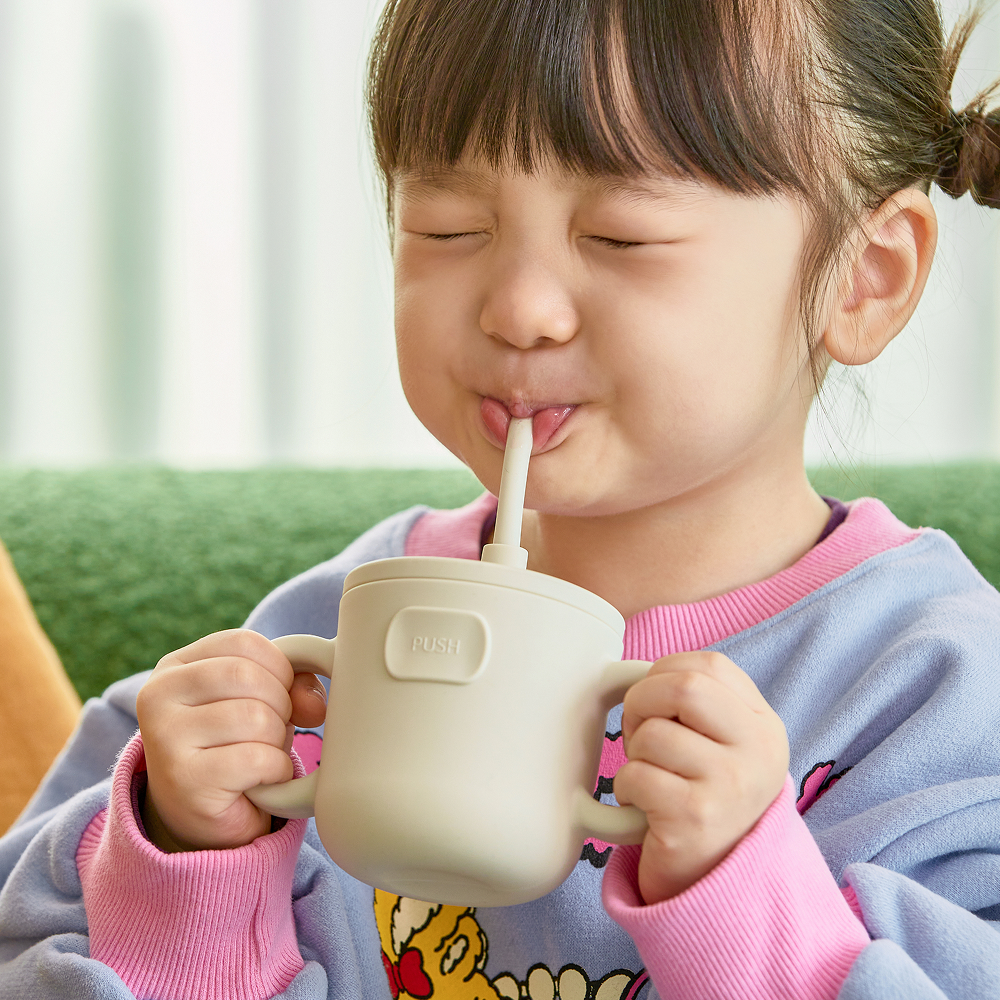 아이냠 3in1 유아 실리콘 스파우트 빨대컵 자기주도 양손 물컵 상세 이미지 1